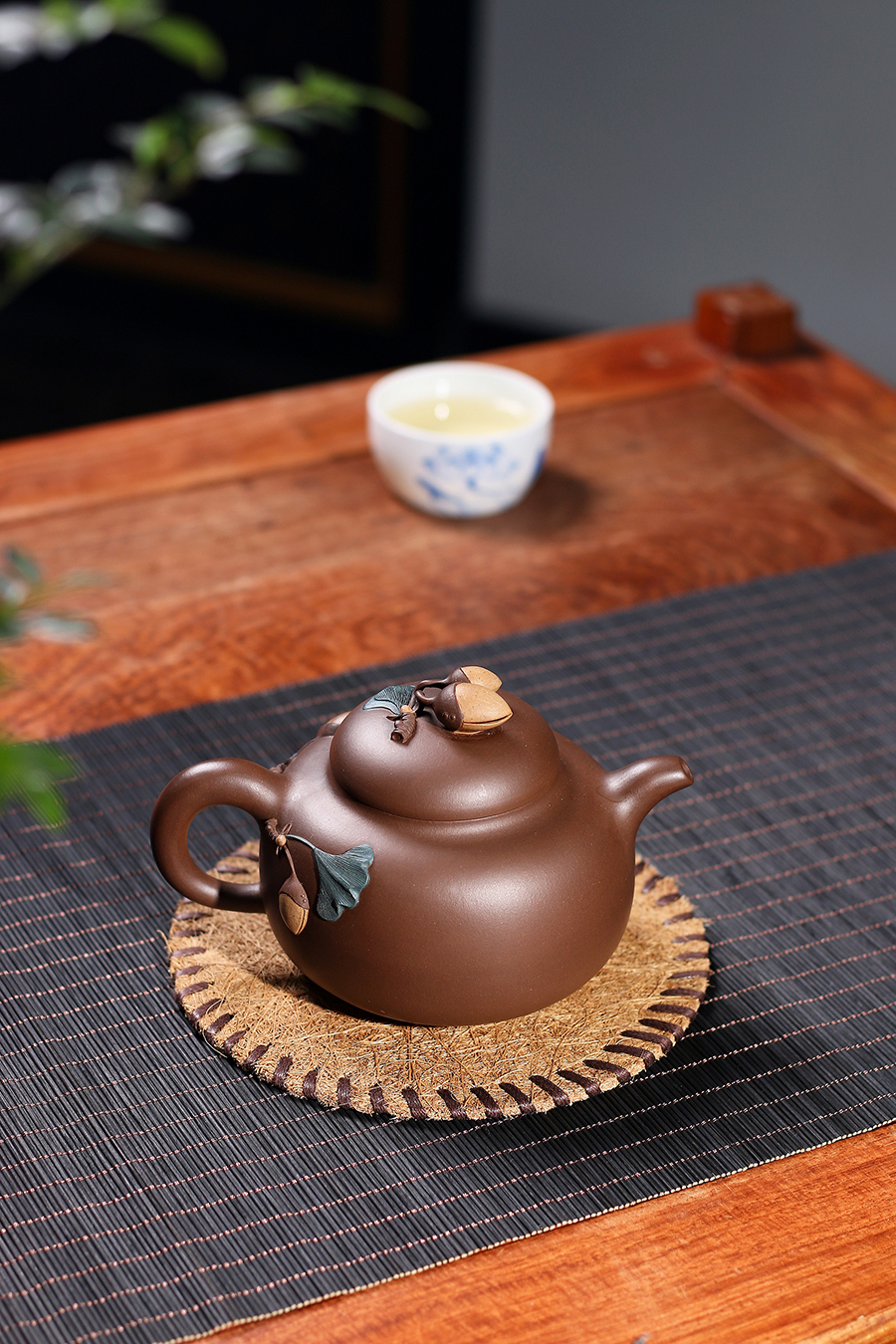 名家吴亚亦作品《开心果》