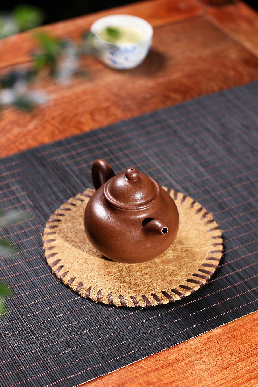 名家江友明作品《全手掇球》