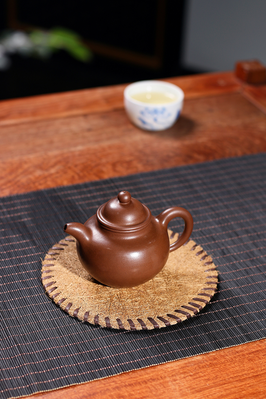 名家江友明作品《全手掇球》