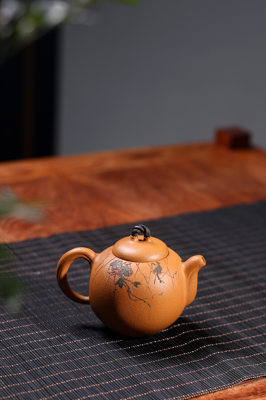 名家储集泉作品《庭院深深》