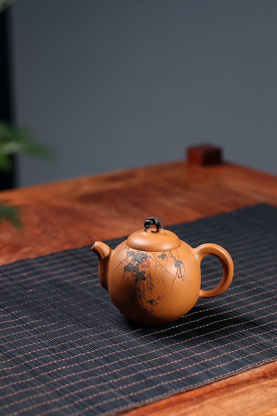 名家储集泉作品《庭院深深》