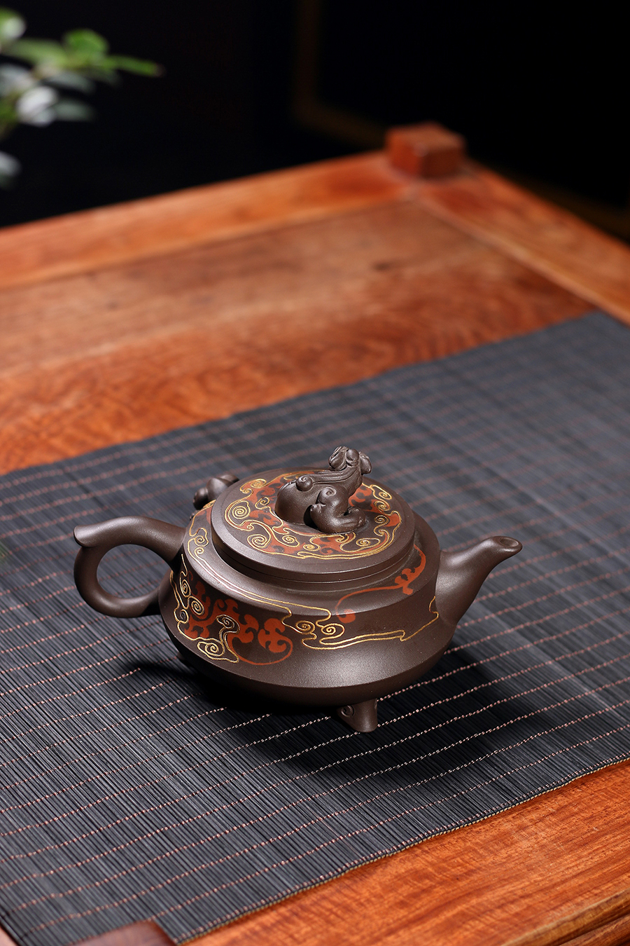 名家鲍仲梅作品《祥云献瑞》