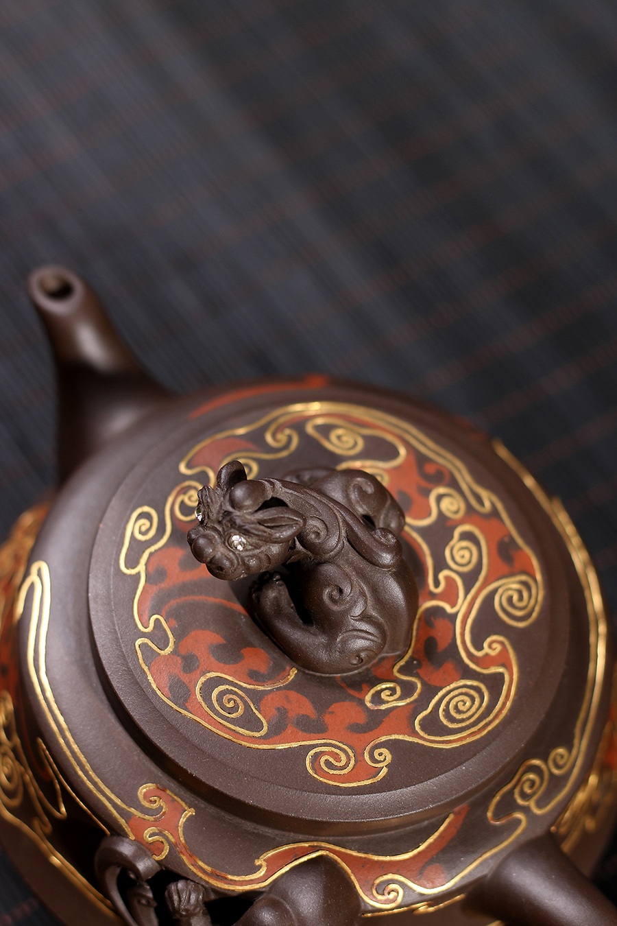 名家鲍仲梅作品《祥云献瑞》