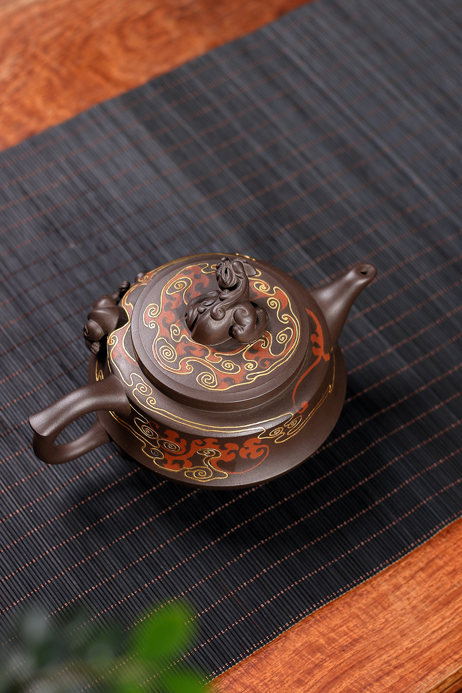 名家鲍仲梅作品《祥云献瑞》