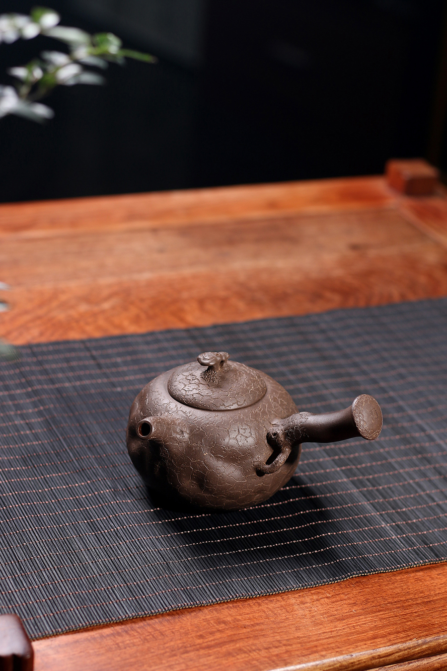 名家徐达明作品《灵芝供春》