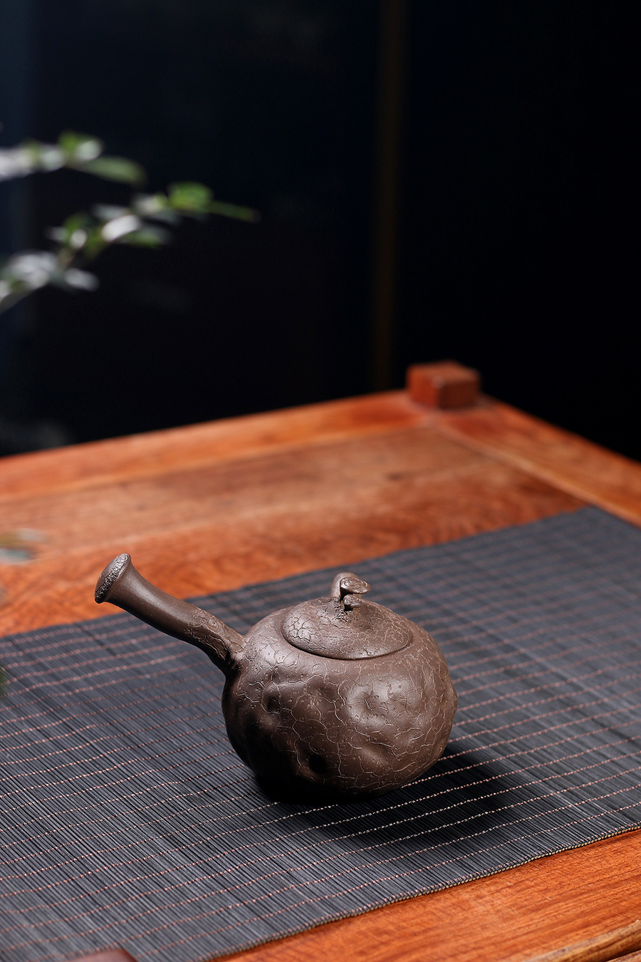 名家徐达明作品《灵芝供春》