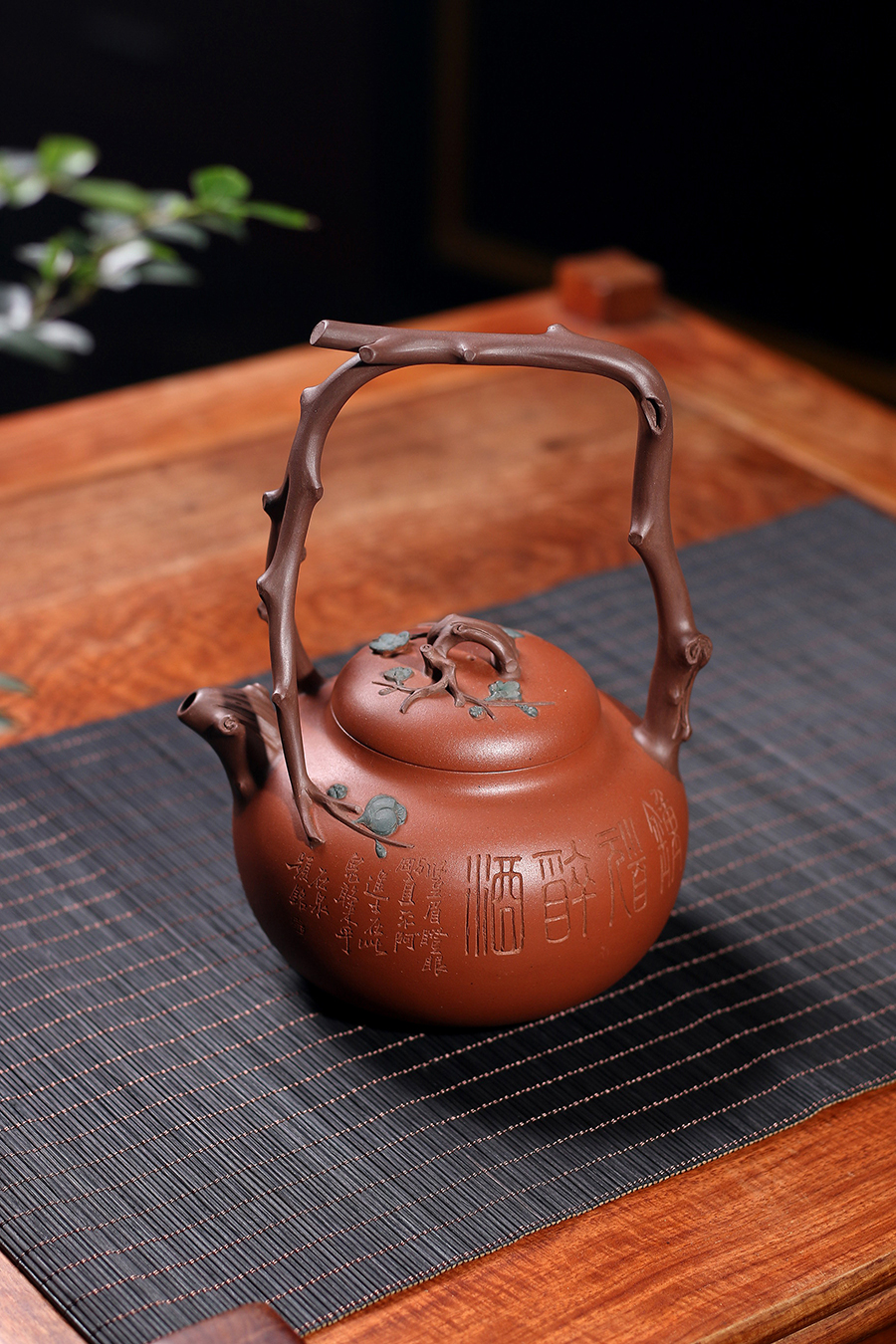 名家范洪泉作品《东坡提梁(谭泉海铭)》