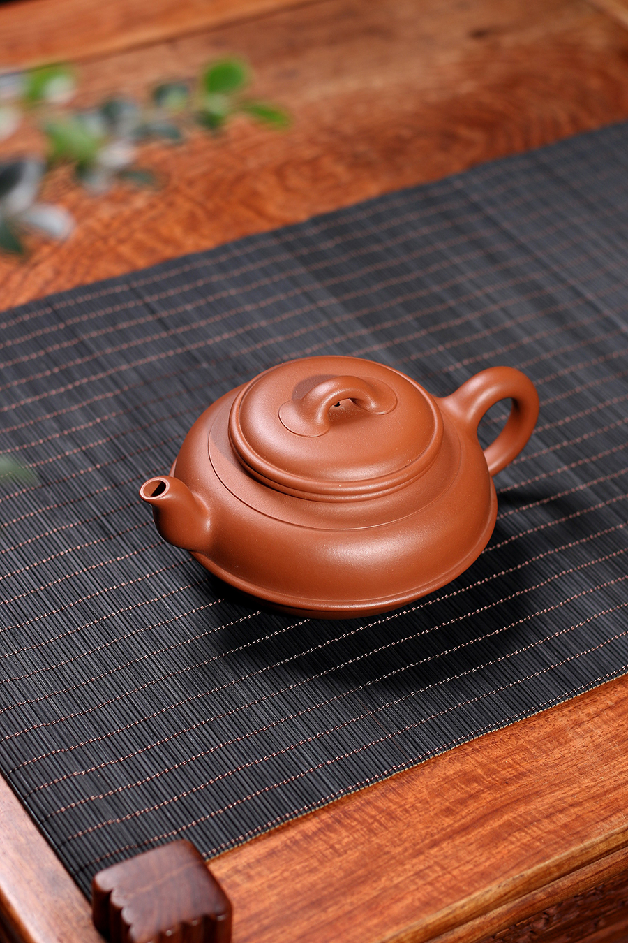 名家曹婉芬作品《红线圆》