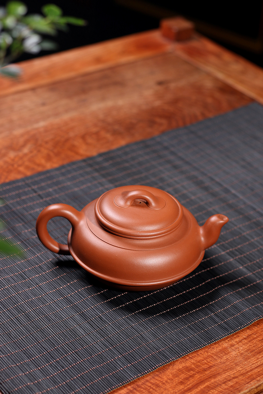 名家曹婉芬作品《红线圆》