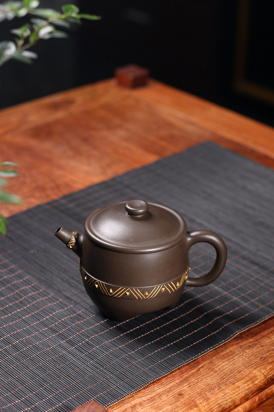 名家徐达明作品《陶鬲壶》