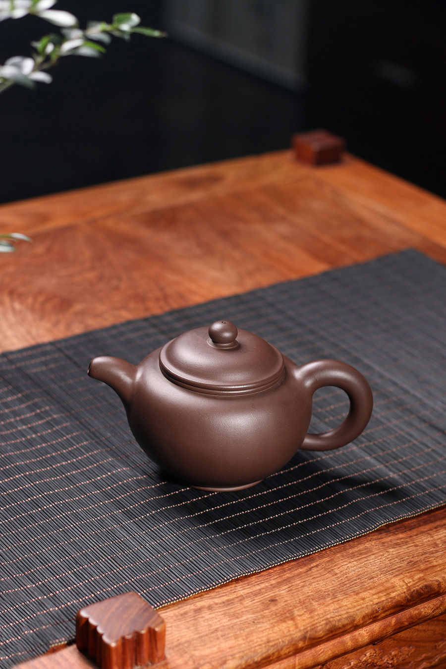 名家吴群祥作品《掇只壶》