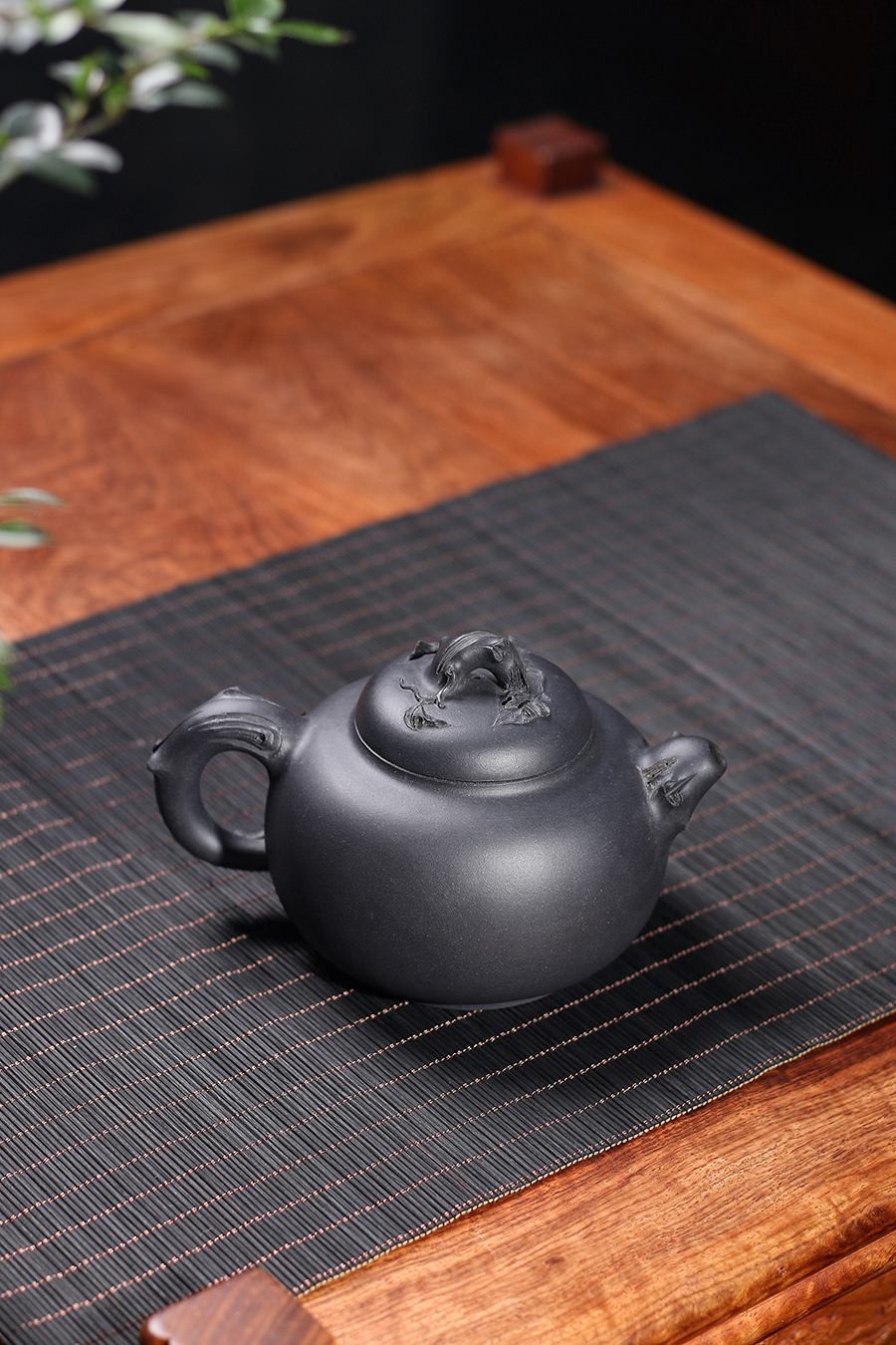 名家周忠军作品《瓜瓞绵绵壶》