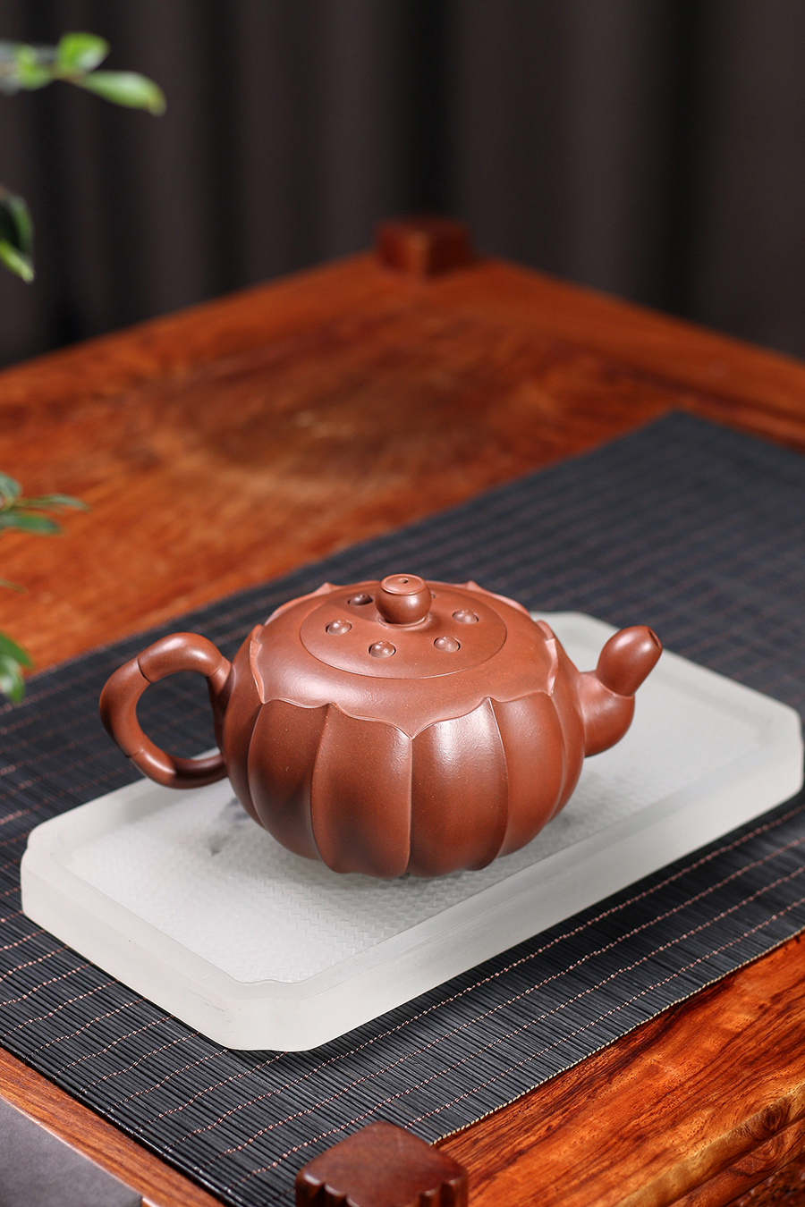 凌锡苟制莲子壶