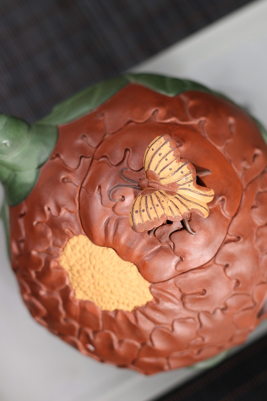 高建芳制牡丹壶