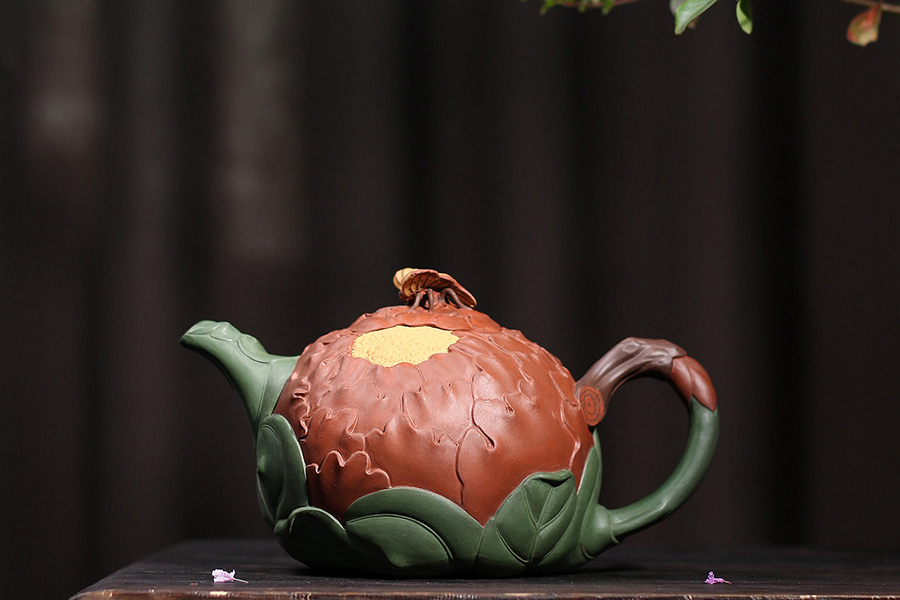 高建芳制牡丹壶