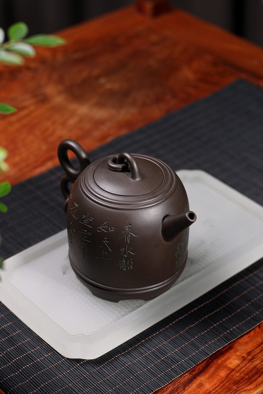 张红华制金铃壶(唐云书画)