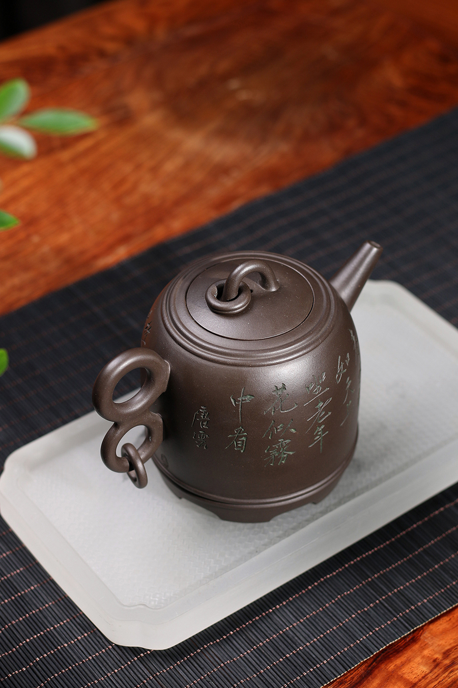 张红华制金铃壶(唐云书画)