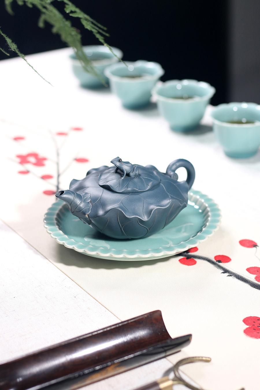 高建芳制青蛙荷叶壶