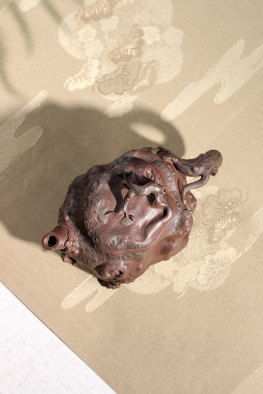 徐达明王秀芳伉俪合制百岁树桩壶