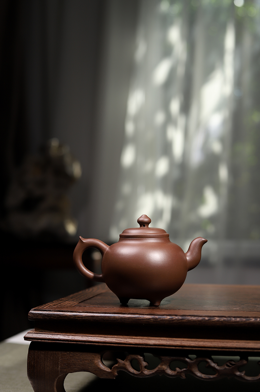 高旭峰制三足壶