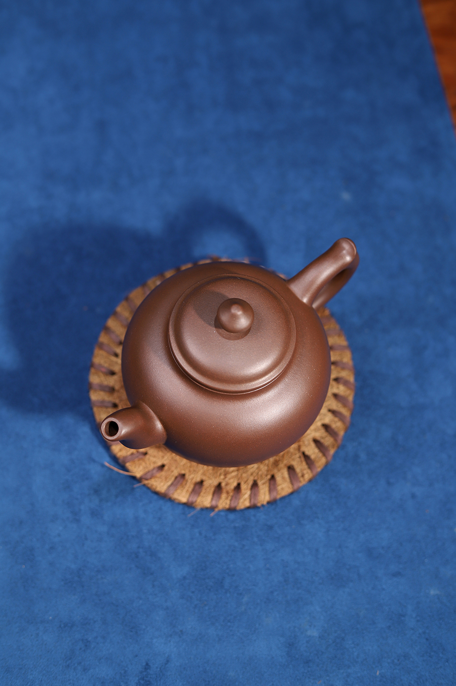 高旭峰制三足壶