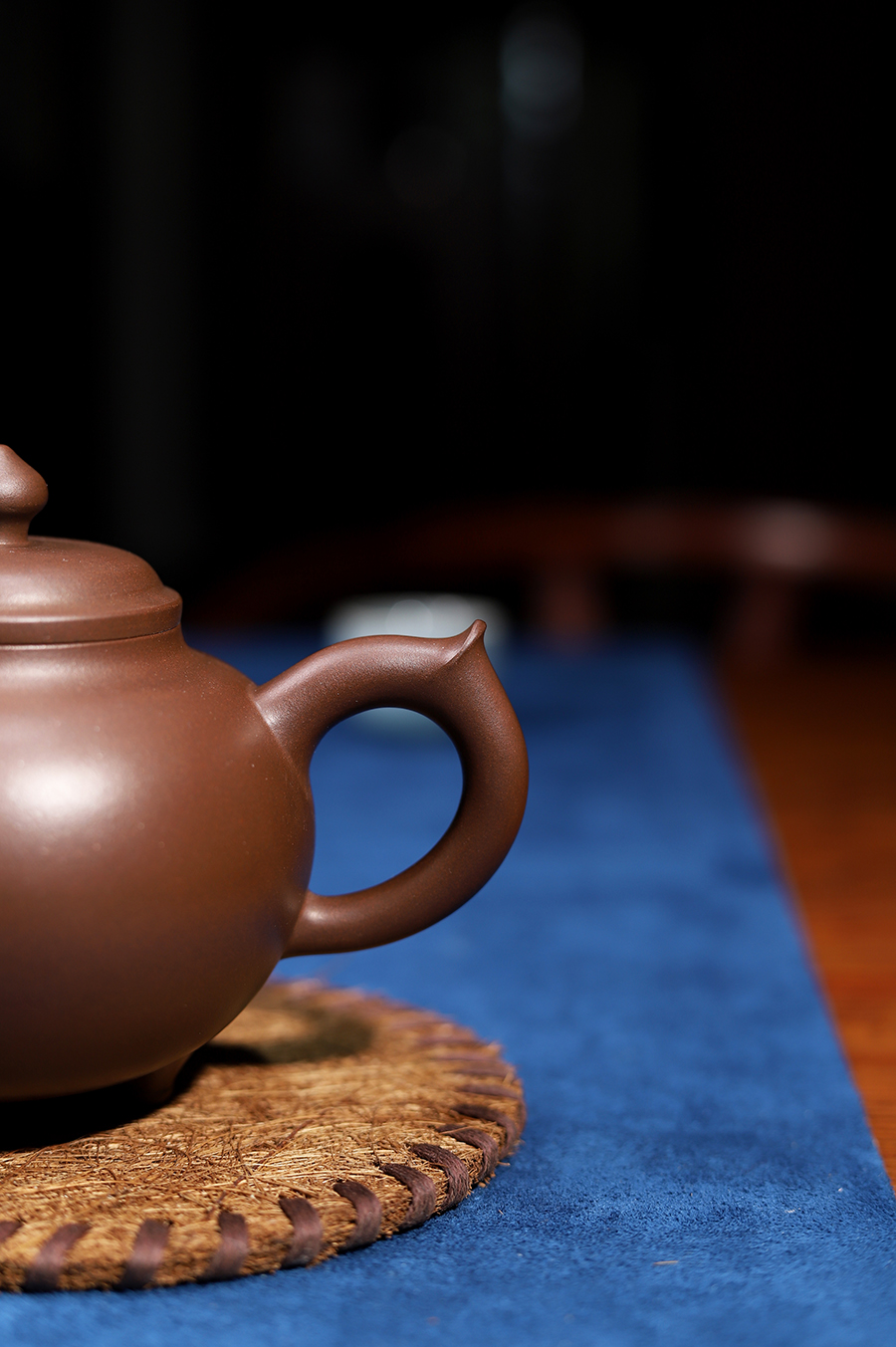 高旭峰制三足壶