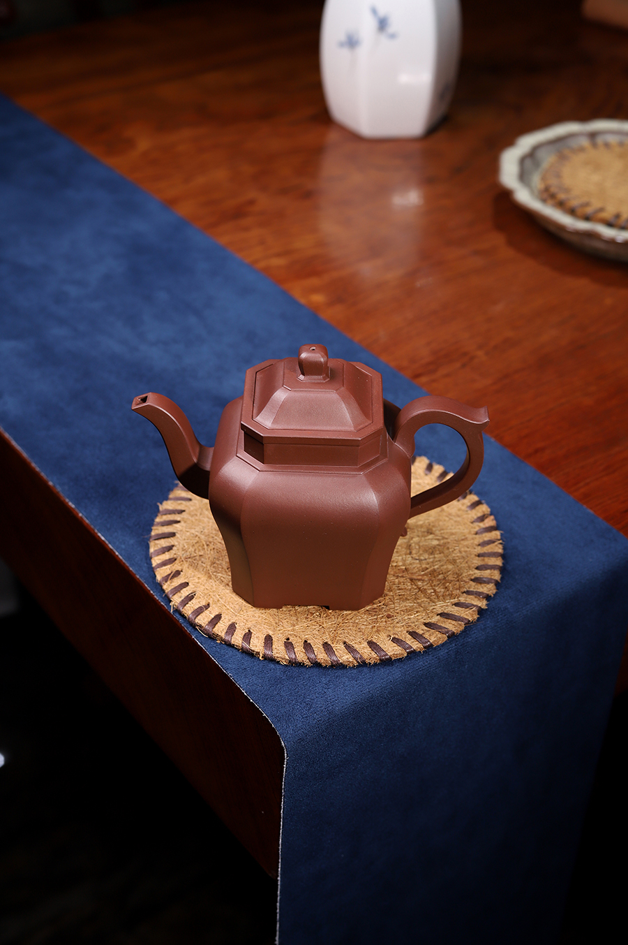 庄玉林制四方侧角壶(与夫人合制)