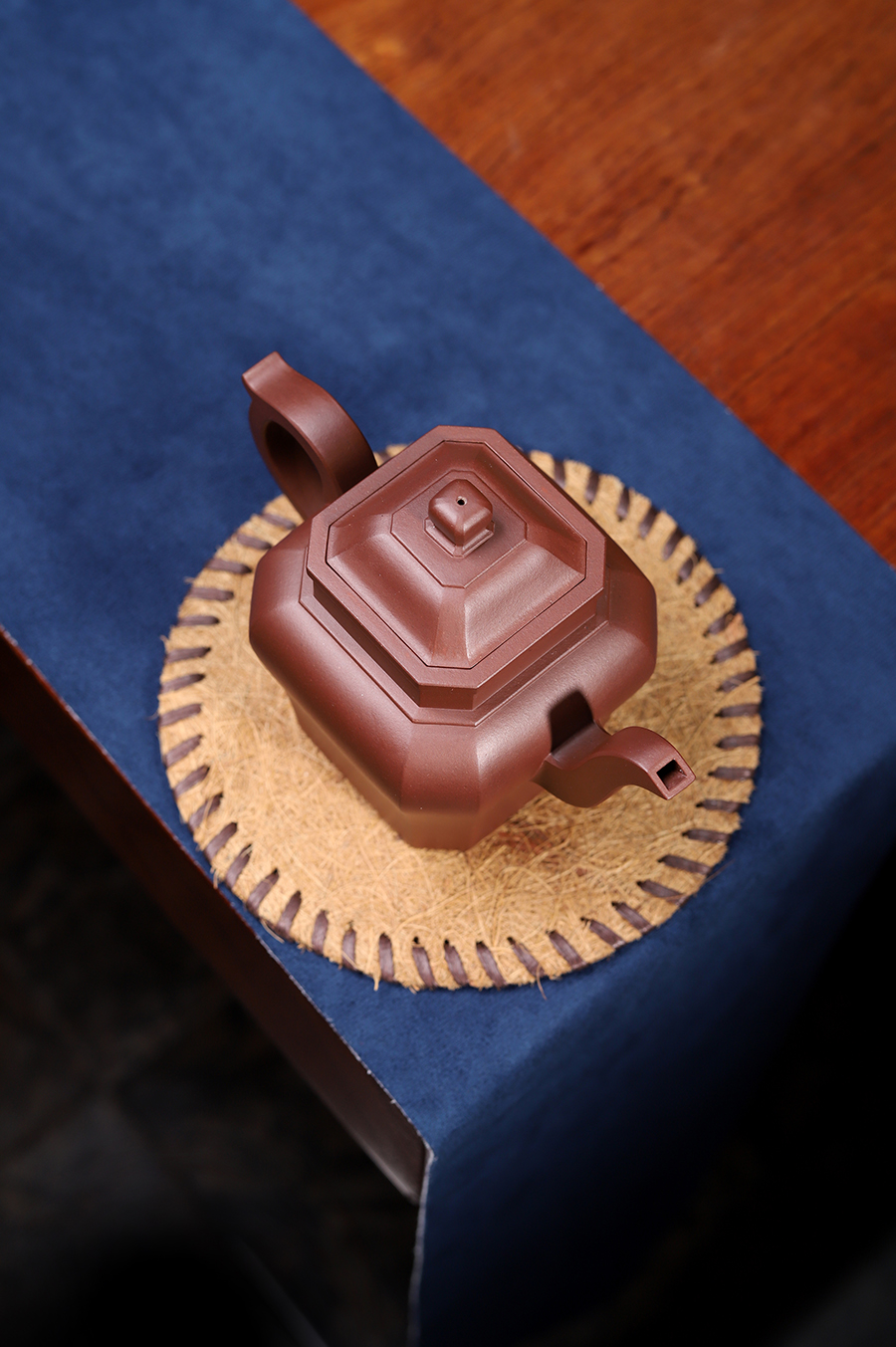 庄玉林制四方侧角壶(与夫人合制)