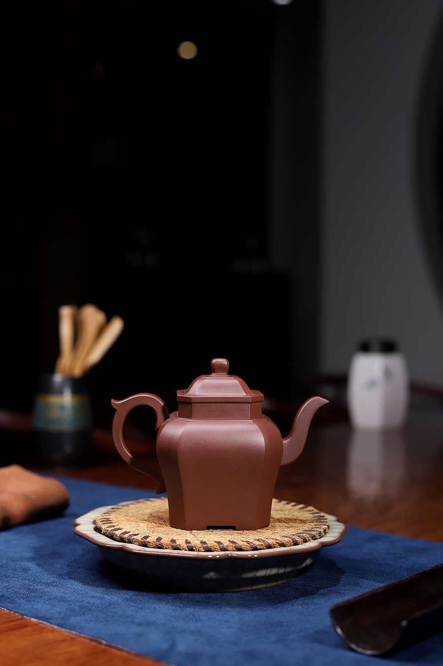 庄玉林制四方侧角壶(与夫人合制)