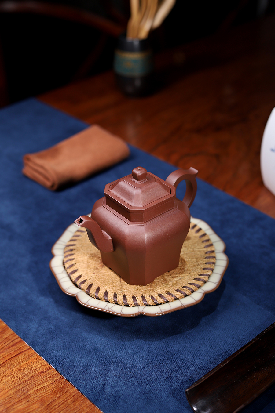 庄玉林制四方侧角壶(与夫人合制)