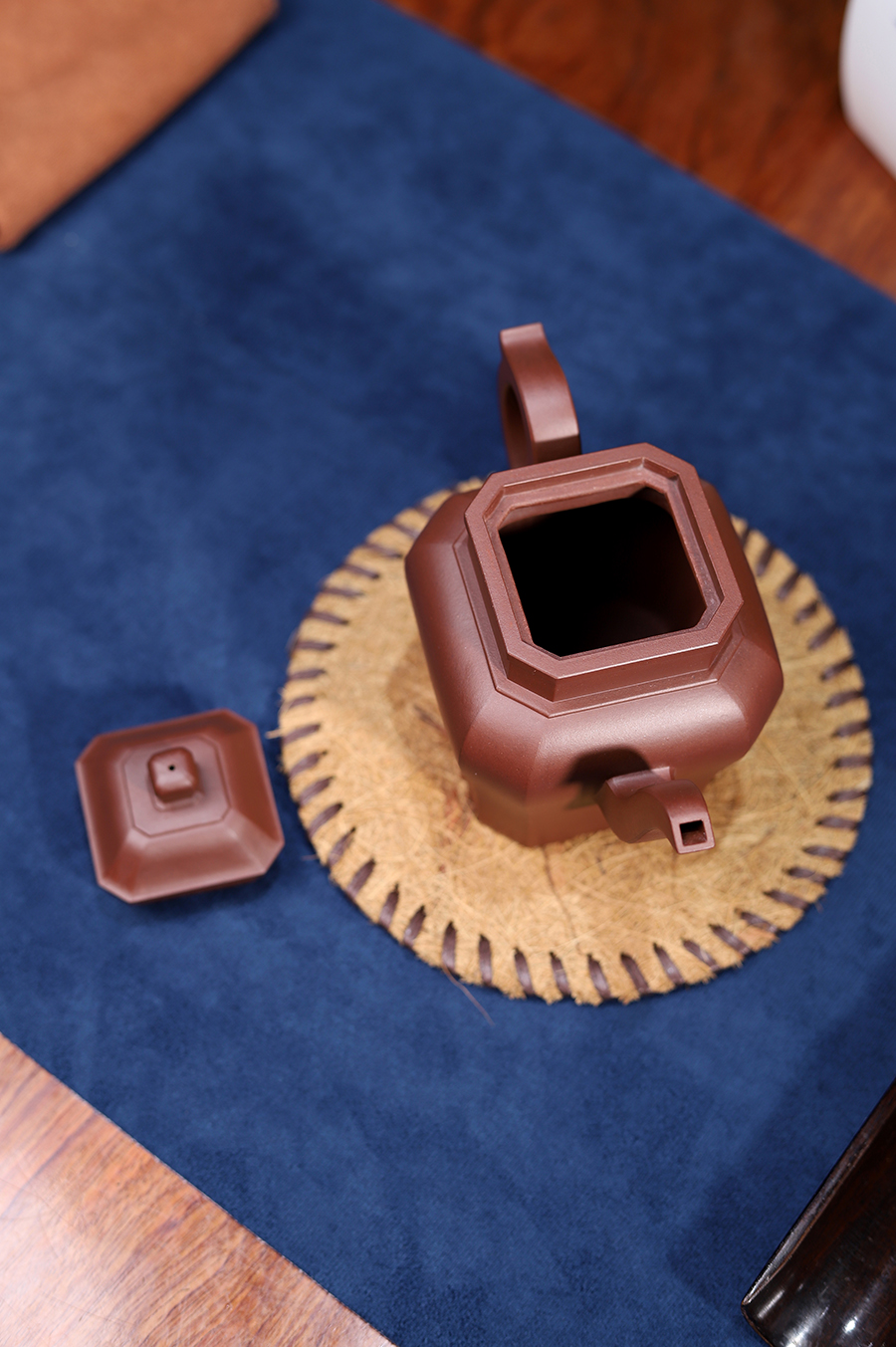 庄玉林制四方侧角壶(与夫人合制)