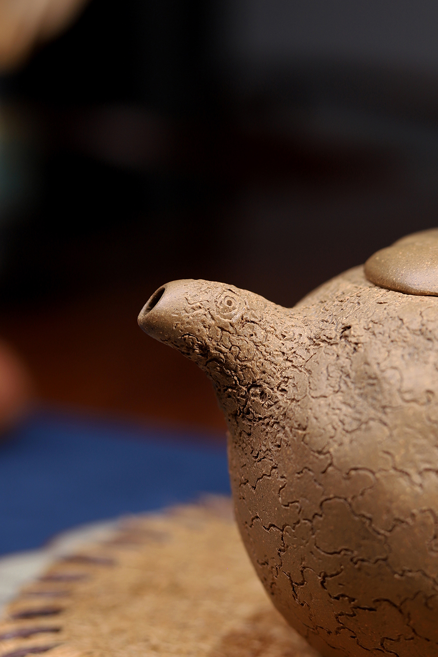 陈国良制薄胎供春壶