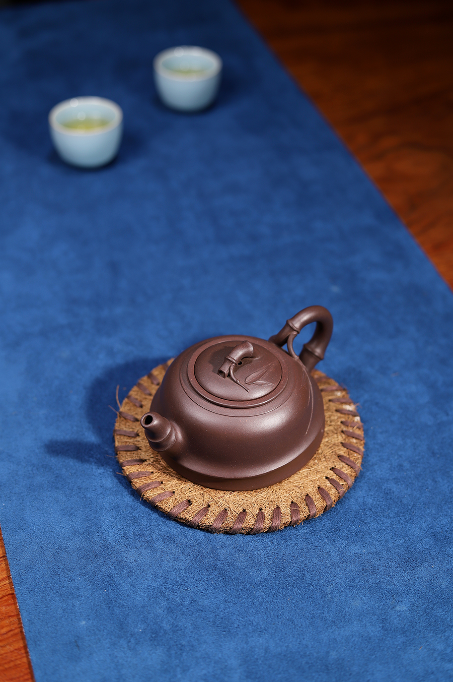 沈龙娣制竹韵壶