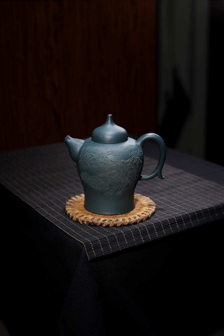 胡永成制风光壶(与吴鸣合制)