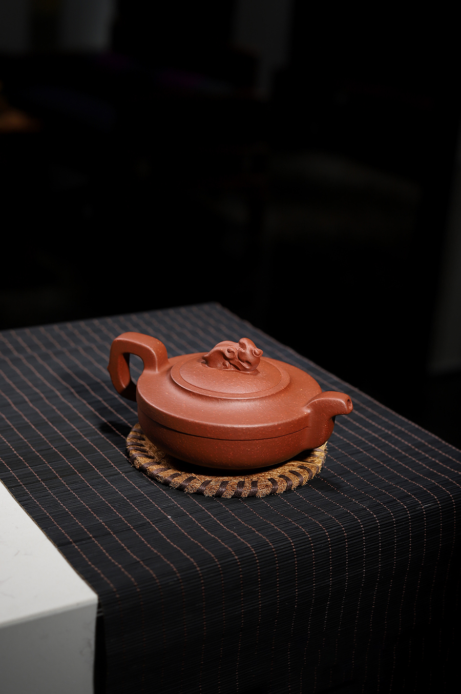 蒋小彦制晨言趣味壶