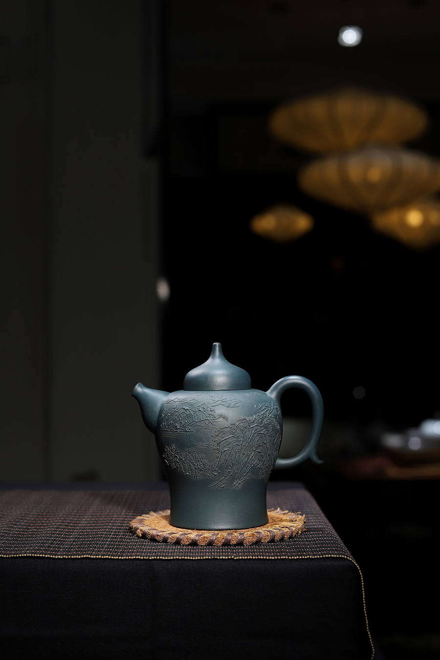 胡永成制风光壶(与吴鸣合制)