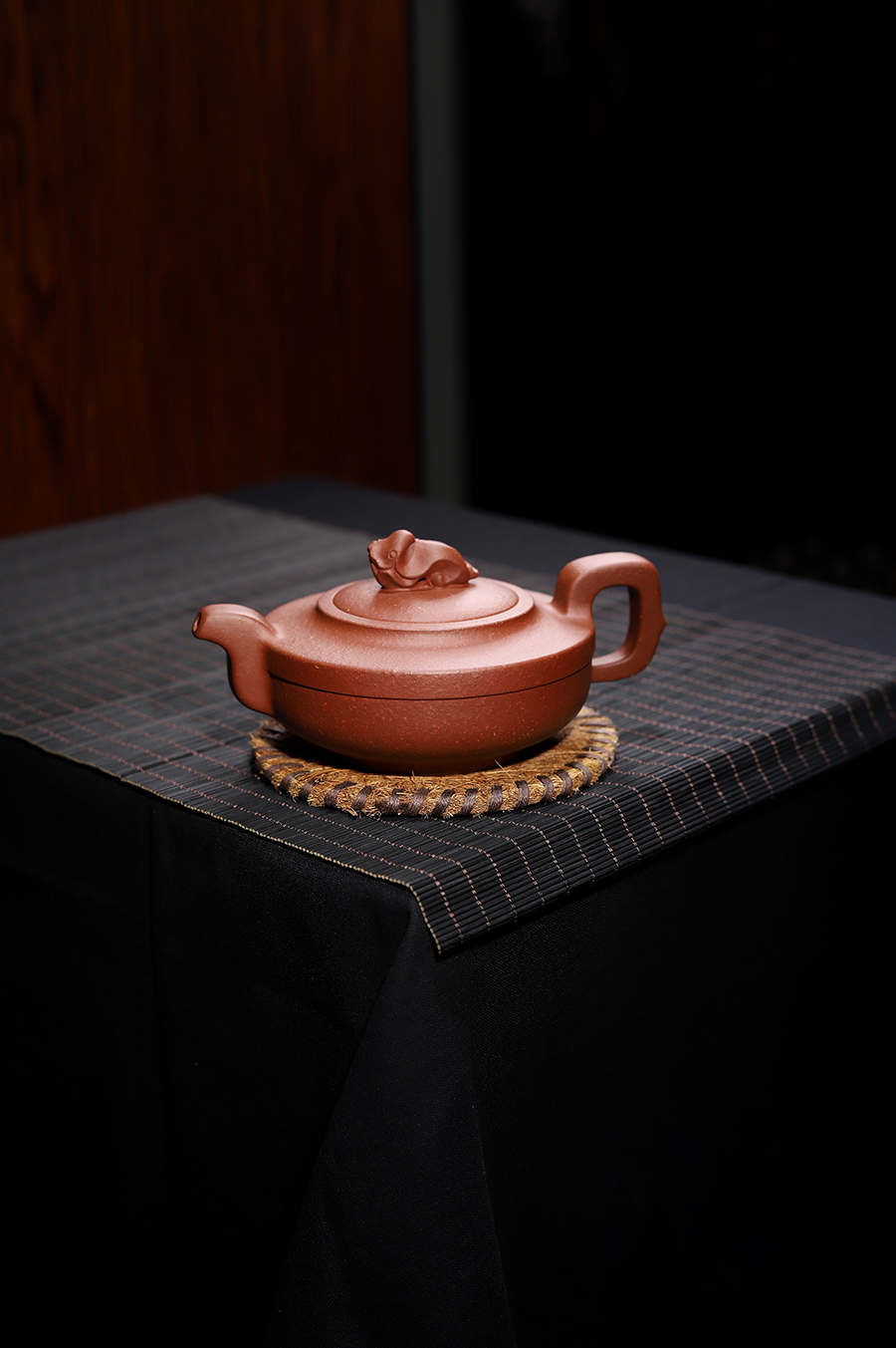 蒋小彦制晨言趣味壶