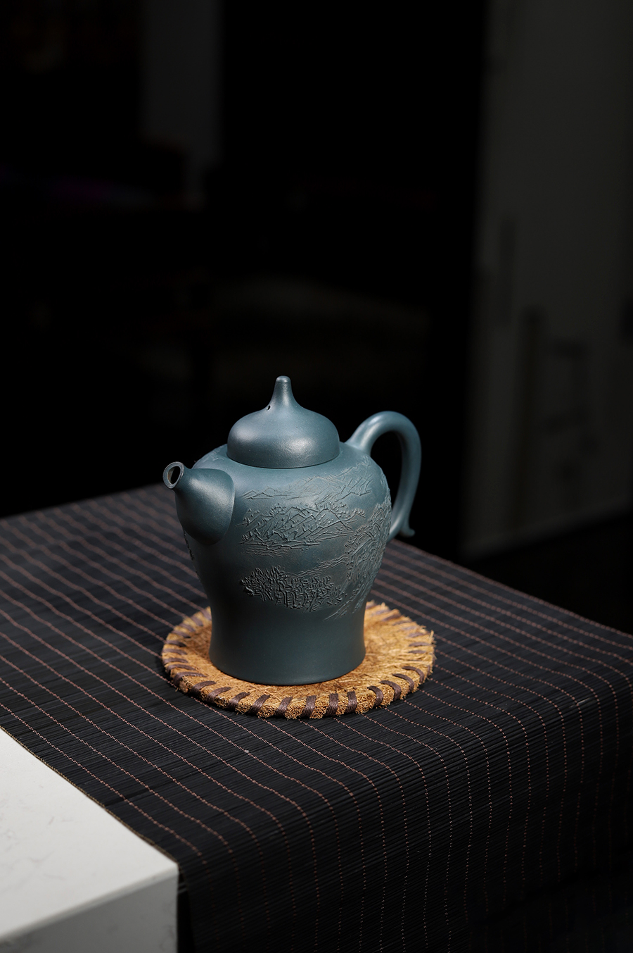 胡永成制风光壶(与吴鸣合制)