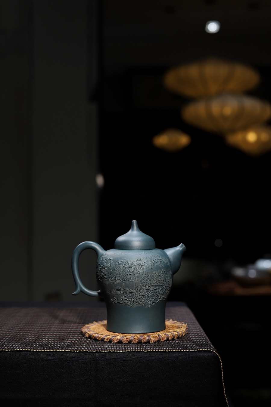 胡永成制风光壶(与吴鸣合制)