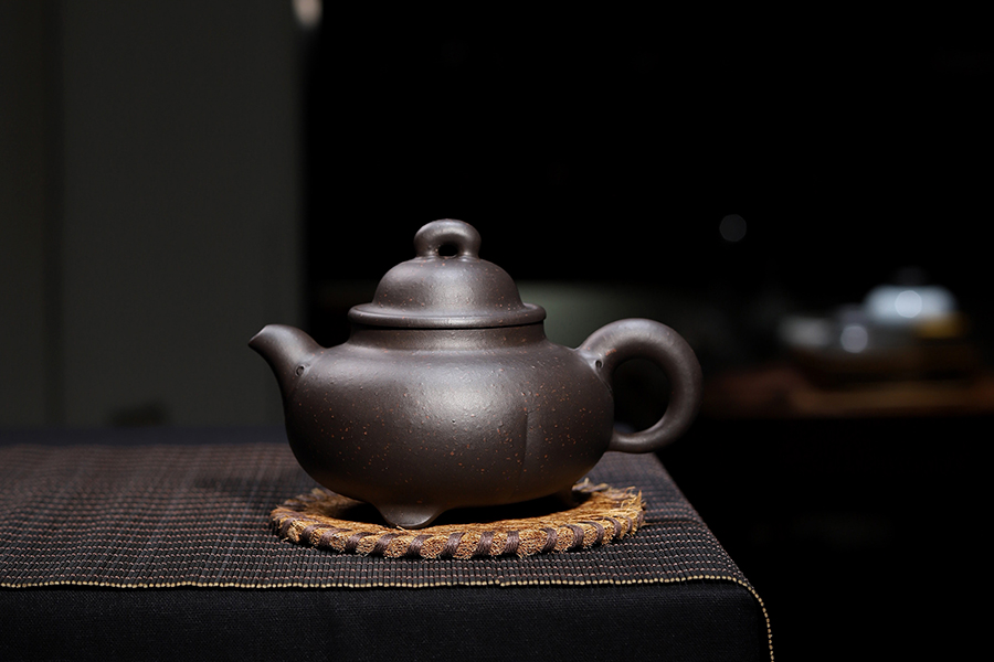 蒋小彦制优扬壶