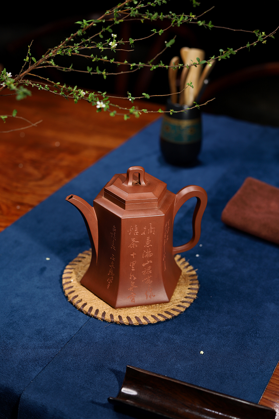 庄玉林制六方珏智壶(谭泉海装饰)