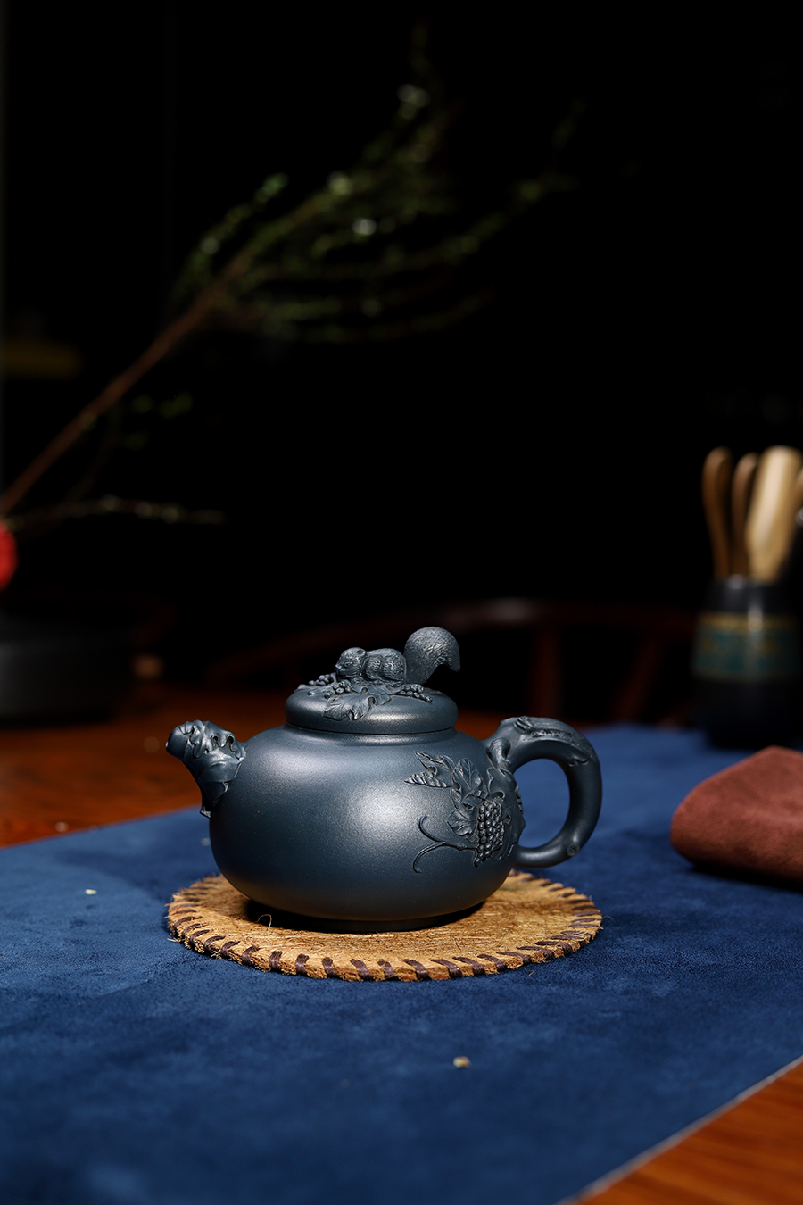 范建荣制松鼠壶