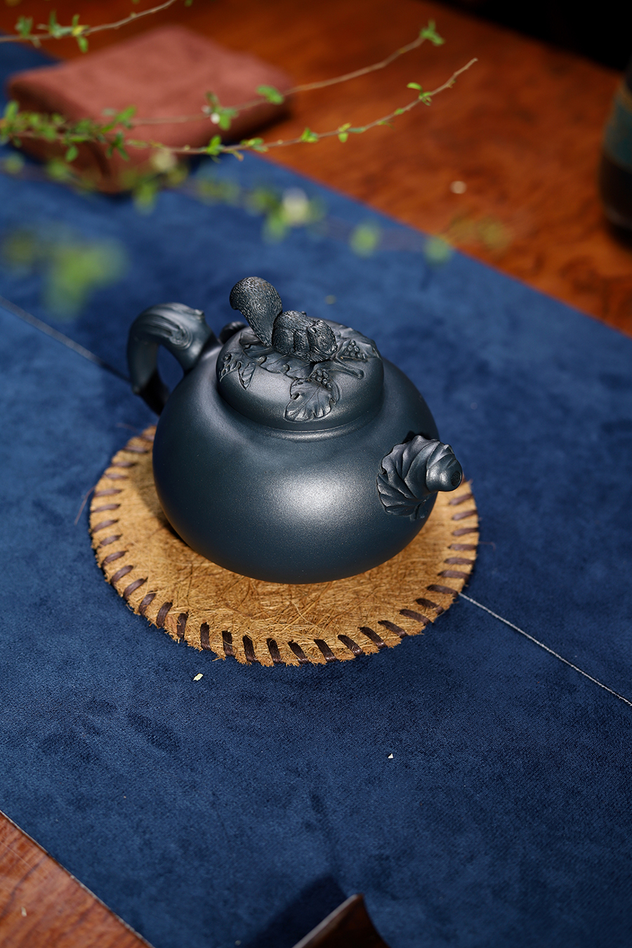 范建荣制松鼠壶