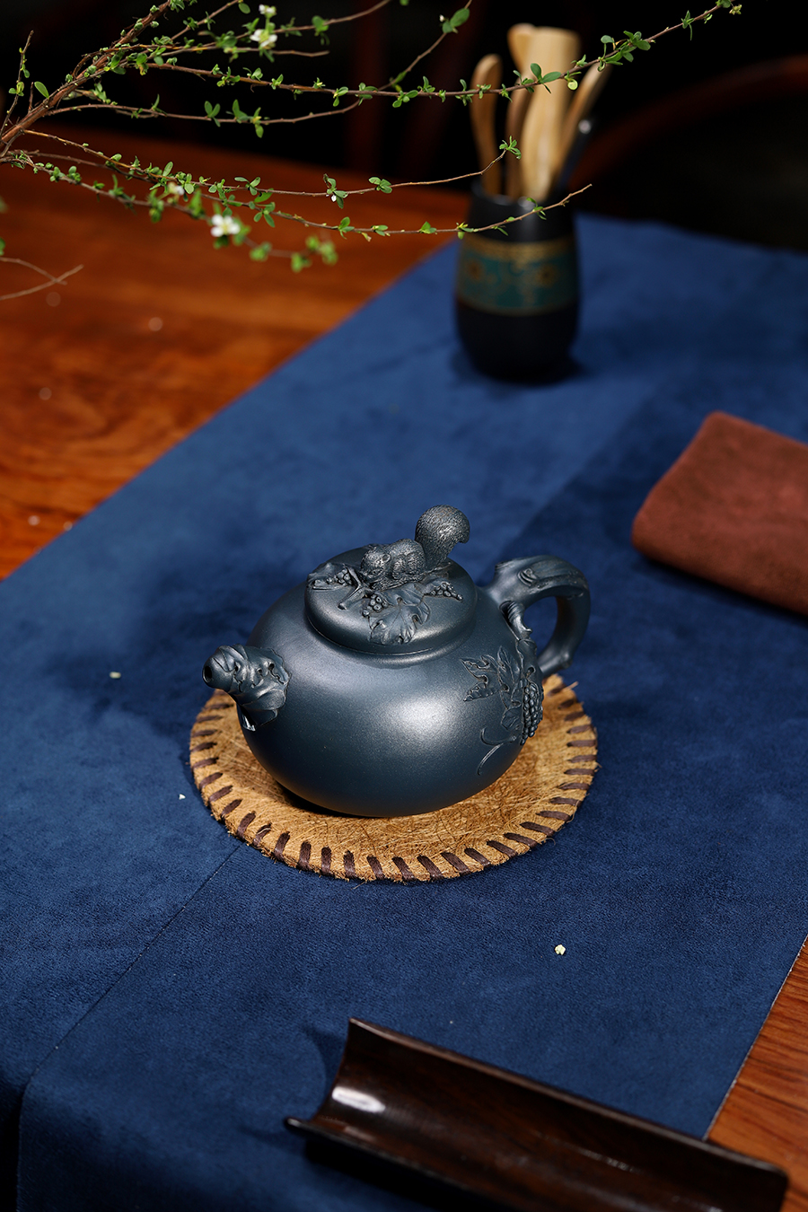 范建荣制松鼠壶