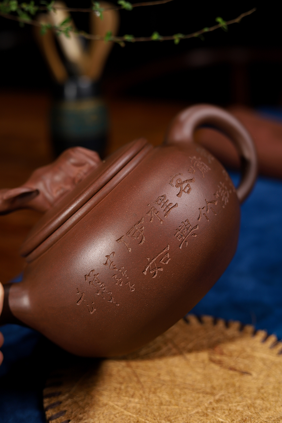 吴云根制大犀尊壶