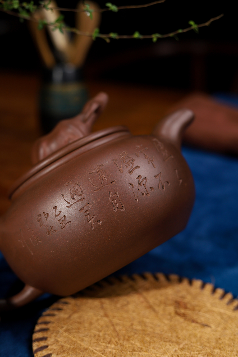 吴云根制大犀尊壶