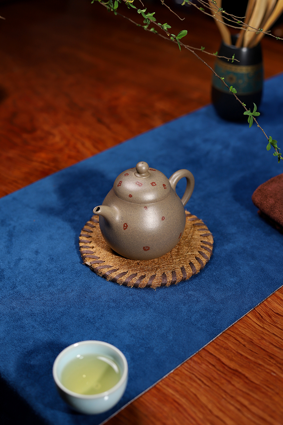 恽志培全手工制梨花壶
