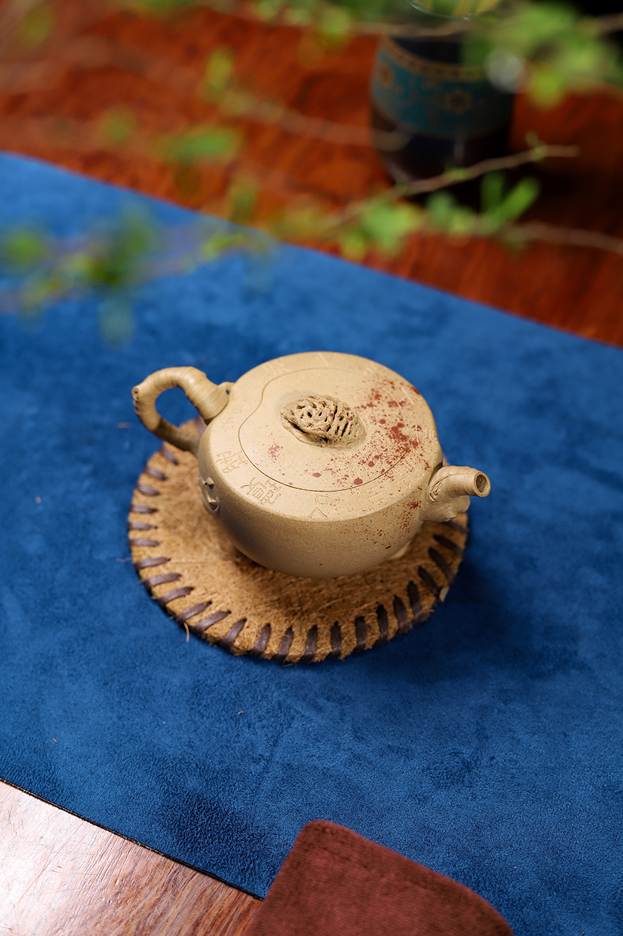 朱颖樱制饮桃壶