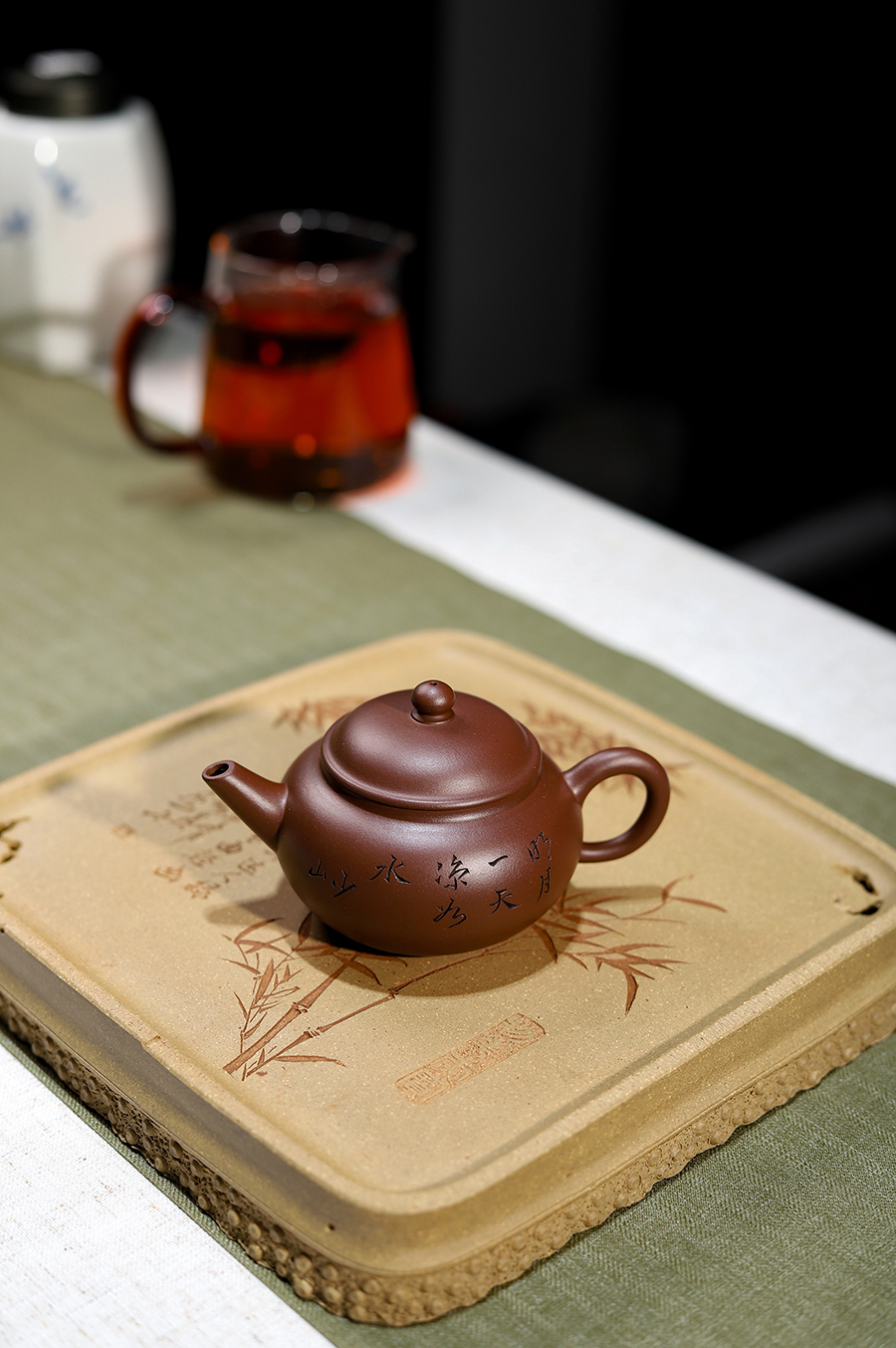 江建翔制全手少山壶(顾跃鸣刻)