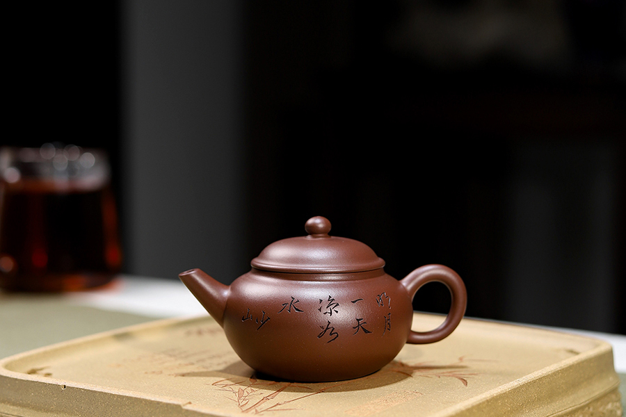 江建翔制全手少山壶(顾跃鸣刻)